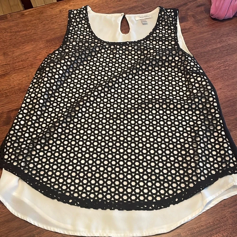 Dressbarn black and white layered sleeveless top - Picture 8 of 13